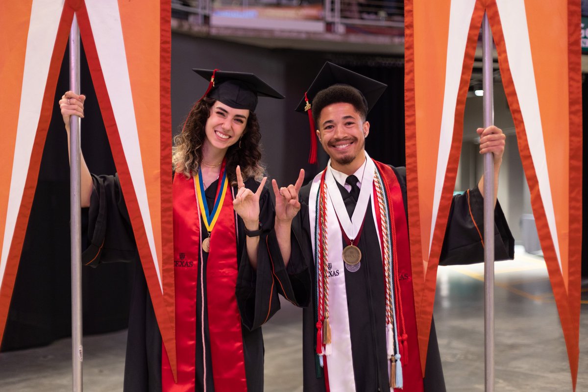 Congrats 2023 #TEXASMoody grads! We are so proud of your accomplishments as a #MoodyGrad. We can't wait to see how you will change the world with your compassion and creativity. And thank you to <a href="/glenpowell/">Glen Powell</a> for your wisdom and humor. What an inspiring keynote talk!