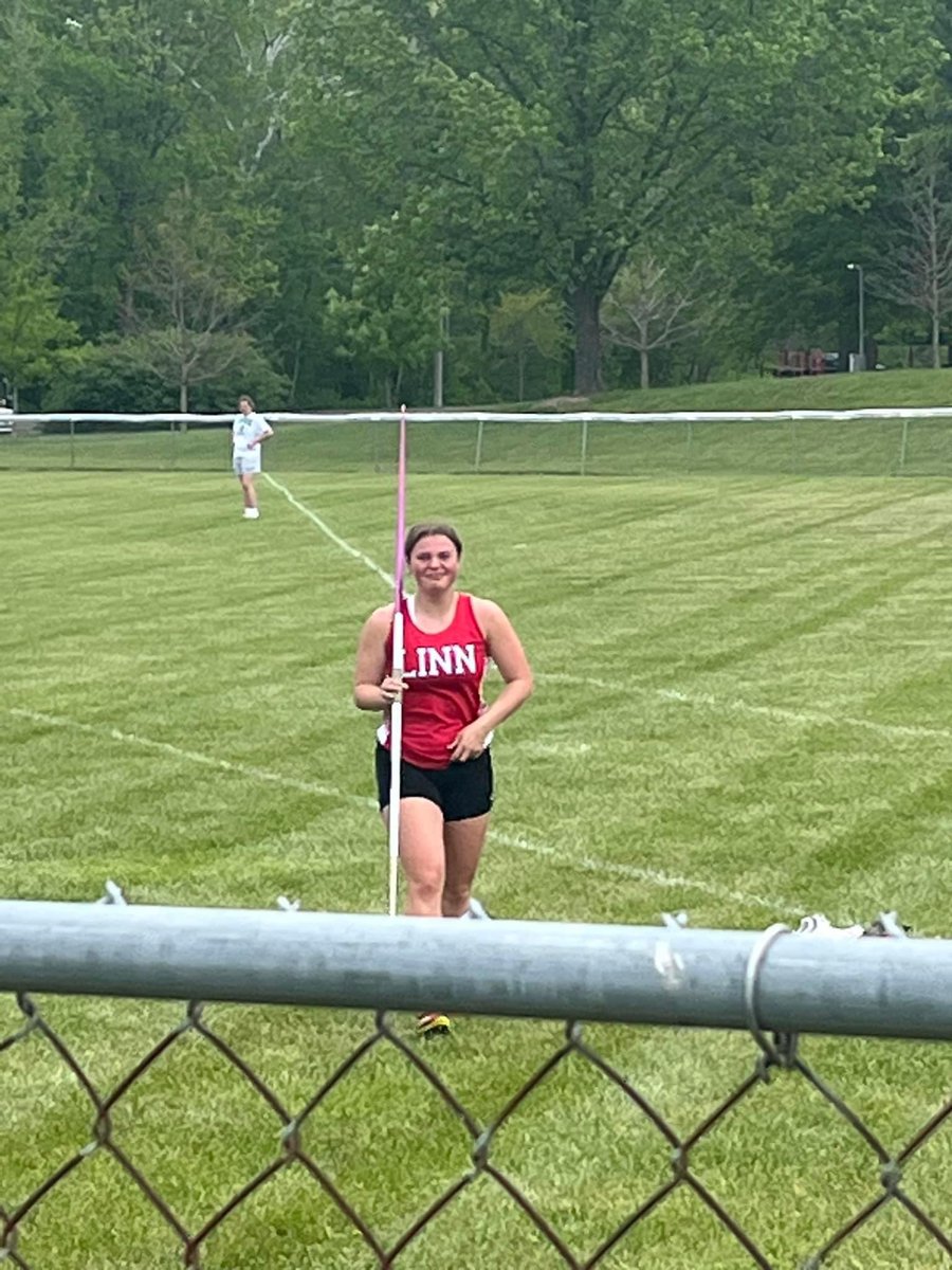 BowserVPSA's tweet photo. I just watched Annaliese throw for a school record in the Javelin and qualify for Sectionals. So proud of her effort and dedication to constant improvement. #memorymade https://t.co/Tt6Xokh7Ed