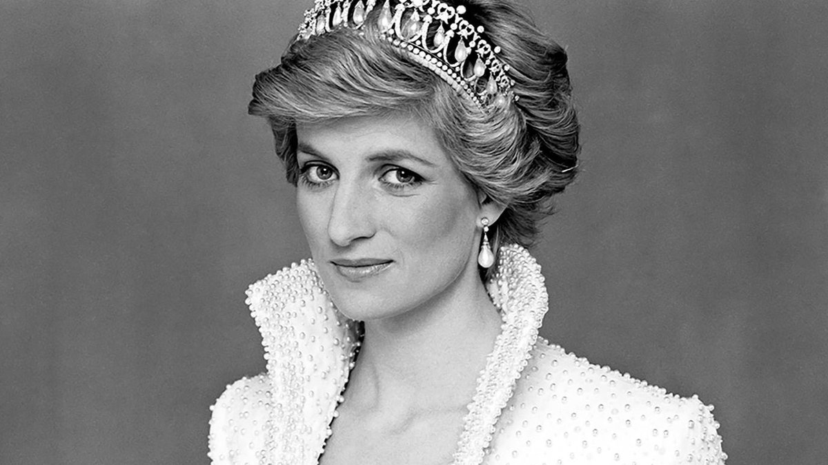 ClareDunnMusic's tweet photo. Never Forgotten 👑  #diana2023 #KingCharlesCoronation #truequeen #queenofpeopleshearts https://t.co/p4pvbrdoGX