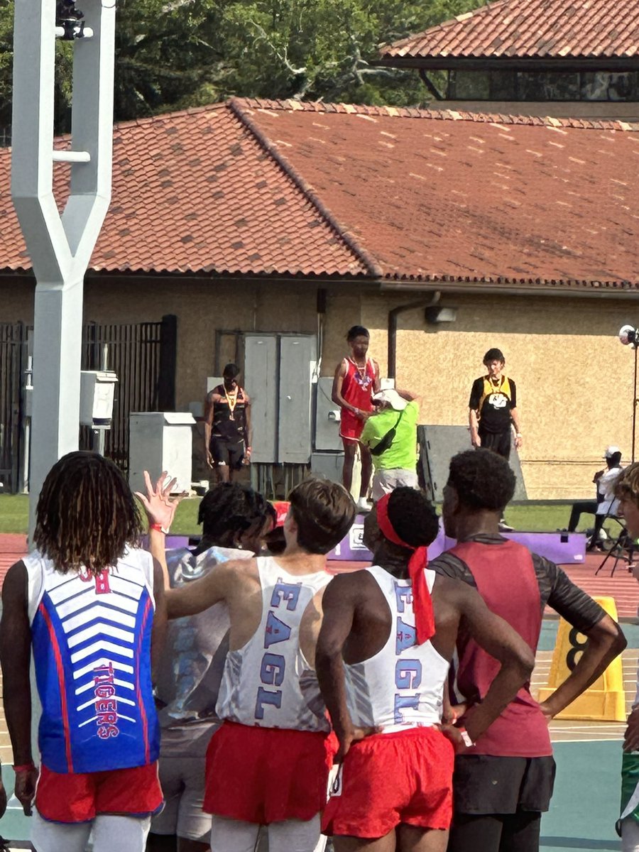 nlmbzee's tweet image. Finally a state champion. #LLDaGuys #KLAN #FreeLiJoeee