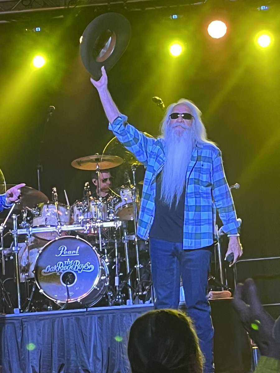 DrKayMc's tweet photo. The Mighty Oaks in Bay St Louis on Cinco De Mayo! Can’t wait til next time! @oakridgeboys @DUANEALLEN @wlgolden @RASterban @joebonsall https://t.co/U1viTNFPtt