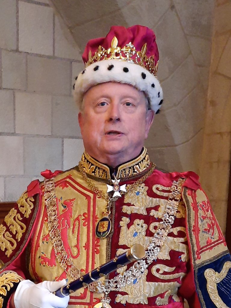 AandDBnACF's tweet image. Our Honorary Colonel Lord Lion King of Arms at the Coronation today. #coronation #armycadetsuk