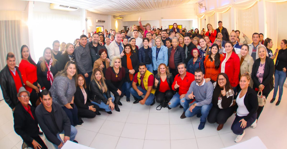 liliansamaniego's tweet photo. Reunión de agradecimiento a la dirigencia de Central. https://t.co/PxqXco6Vv1