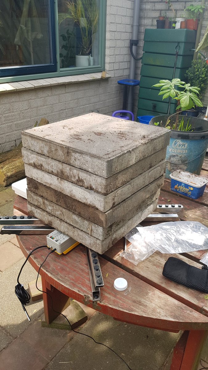 Today I calibrated my <a href="/BEEPfoundation/">BEEP bee health platform</a> #beepbase with #LoRaWAN on <a href="/thethingsntwrk/">The Things Network</a> before deployment. Exact 53 kilograms