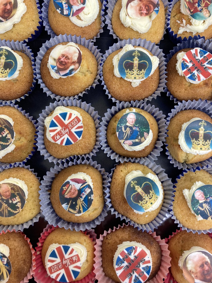 fiperry86's tweet photo. Wonderful to celebrate the #Coronation with some of our amazing veterans @SMLPoole @ArmedForcesCU @DioSalisbury https://t.co/WjCDzrW9kE