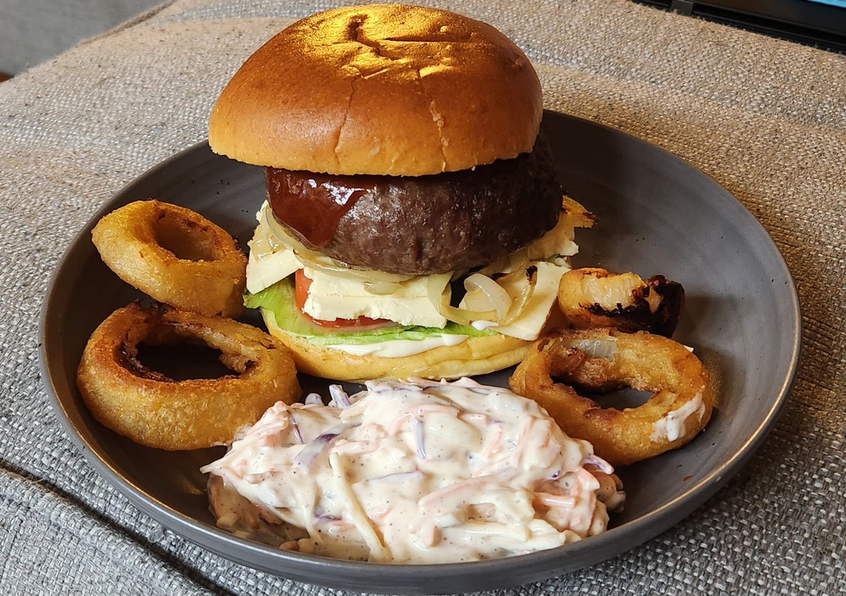 SBaxter77's tweet photo. In honour of our #King, #KingCharlesIII I thought it only right to force myself to have a #Burger,unusual for i know but this was not just any burger, a 1/2 pound #Coronation burger! #AbsolutelyBanging! #ManDown #FoodTrauma! Roll on pudding! #FatDay https://t.co/305GKm86sv