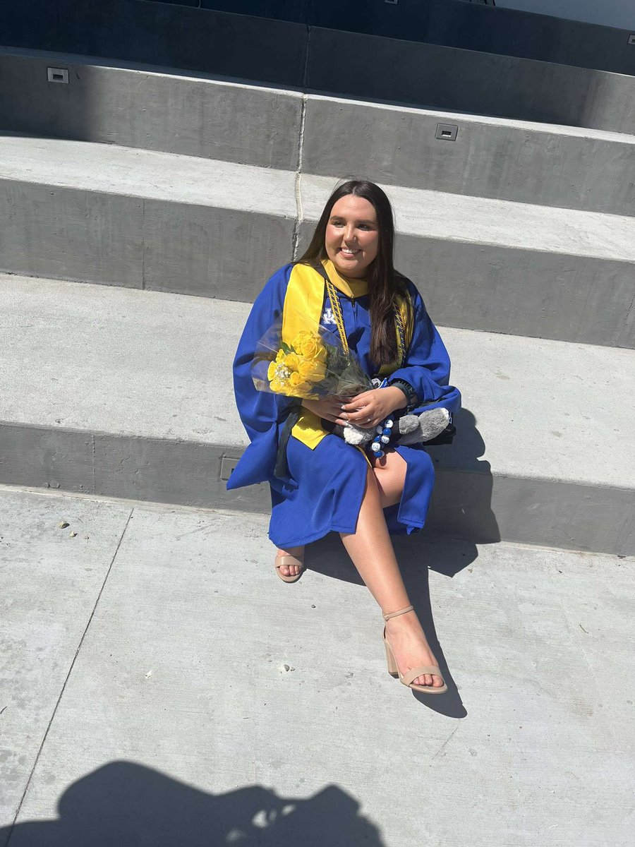 kirafaith98's tweet photo. Kira Faith Caiza, MSW 🤍💙🤍 https://t.co/Z2Ow1yVmnI