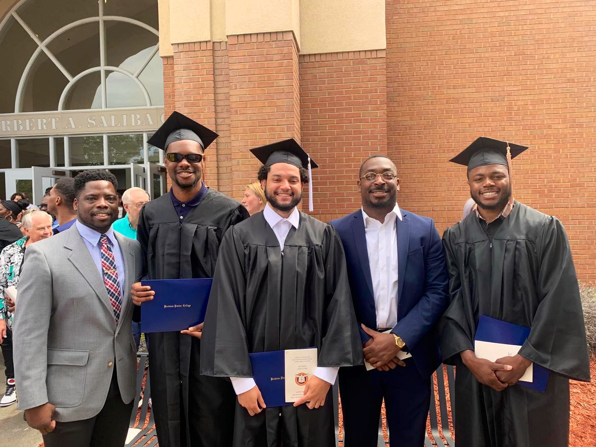 Congrats to our GRADUATES📜👨‍🎓
#GoBarons
#BiggerThanBasketball🏀⚔️