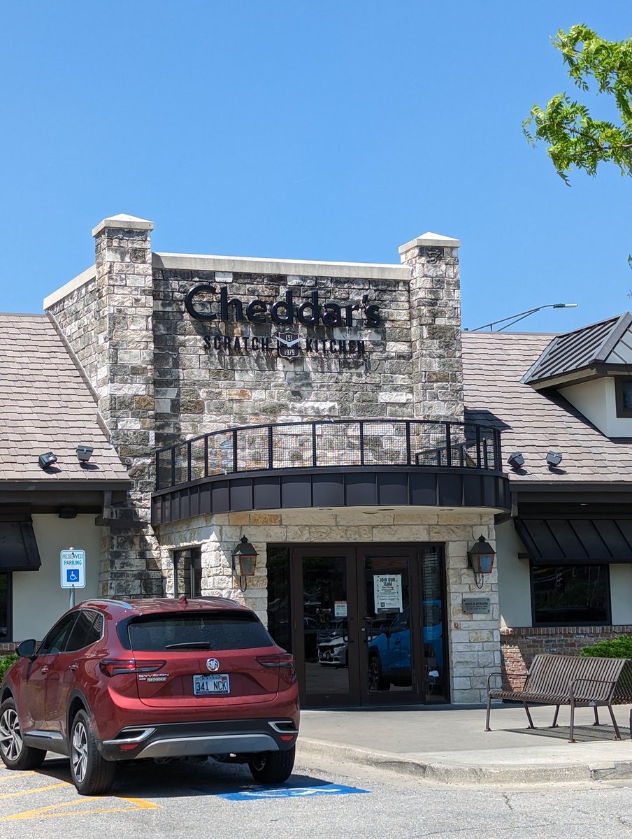 STARRRCADE97's tweet photo. .@KyleBusch PULL UP WE'RE IN THE KC CHEDDARS https://t.co/7CdyELzxME