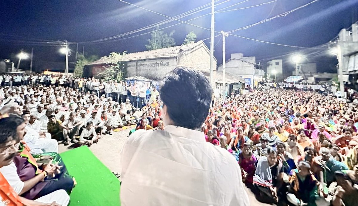 GopichandP_MLA's tweet image. श्रीकांत लोंढे तसेच सर्व मान्यवर, पदाधिकारी व मतदार बंधू-भगिनी उपस्थित होते.
@BJP4India @BJP4Karnataka
@ShashikalaJolle
#GopichandPadalkar
#Nipani #Karnataka
#KarnatakaAssemblyElection2023