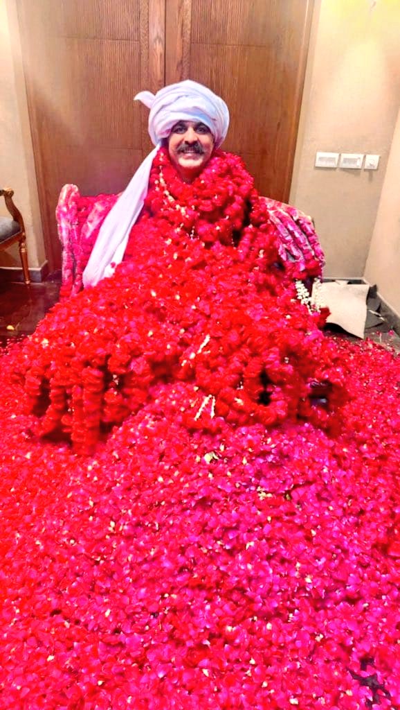 Ali Amin Ghandapur may make Gulqand (Rose petal gem) out of these roses 🌹 and send it as a gift to the following:- 
1. Dirty Harry
2. Diesel 
And 3rd is important who doesn't call the Dirty Man, Dirty Harry......... think........

3. Ali Zaidi PTI Sindh
I am waiting! Your