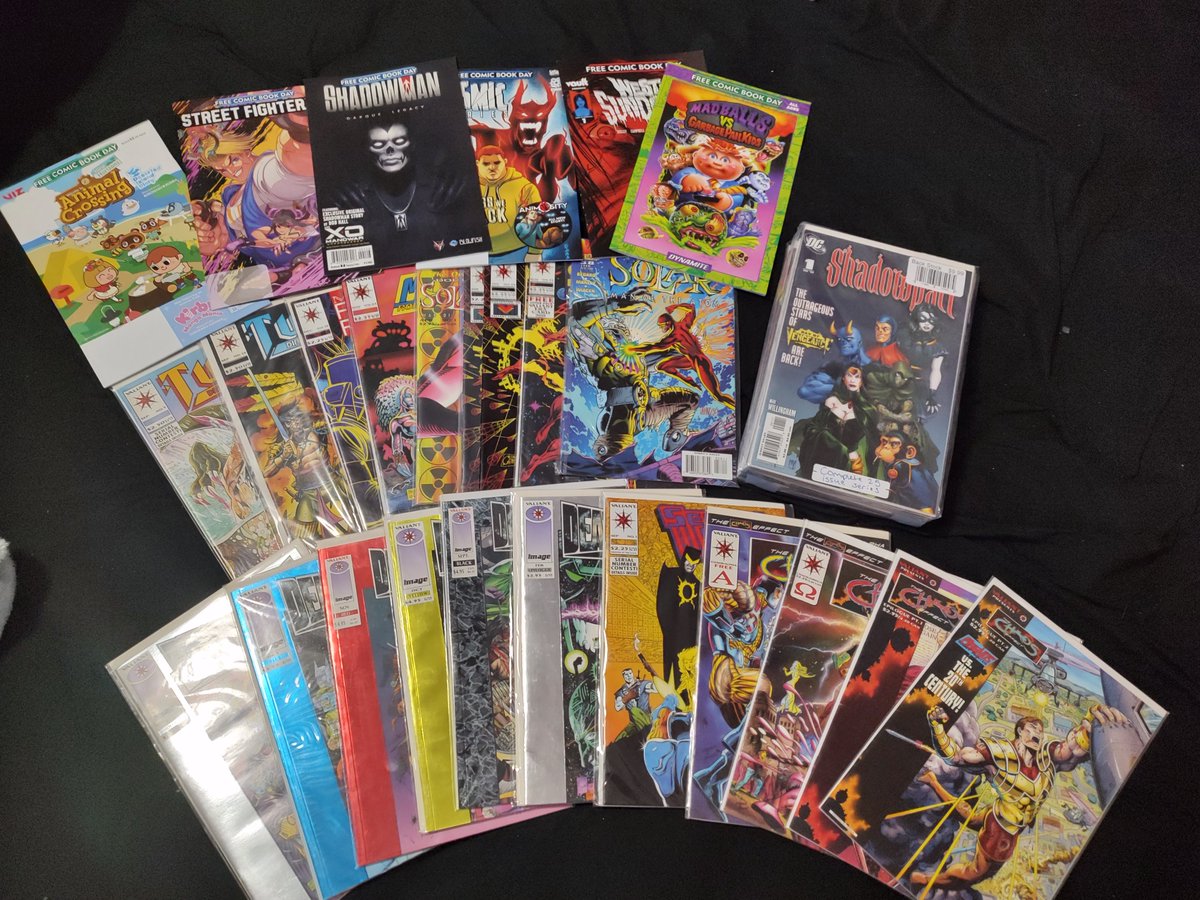 Sheepandbologna's tweet photo. @ValiantComics My haul!  #TheChaosEffect #Deathmate #Solar #Turok #MagnusRobotFighter #Shadowman #freecomicbookday2023 #FCBD https://t.co/b1F8LhXwsB