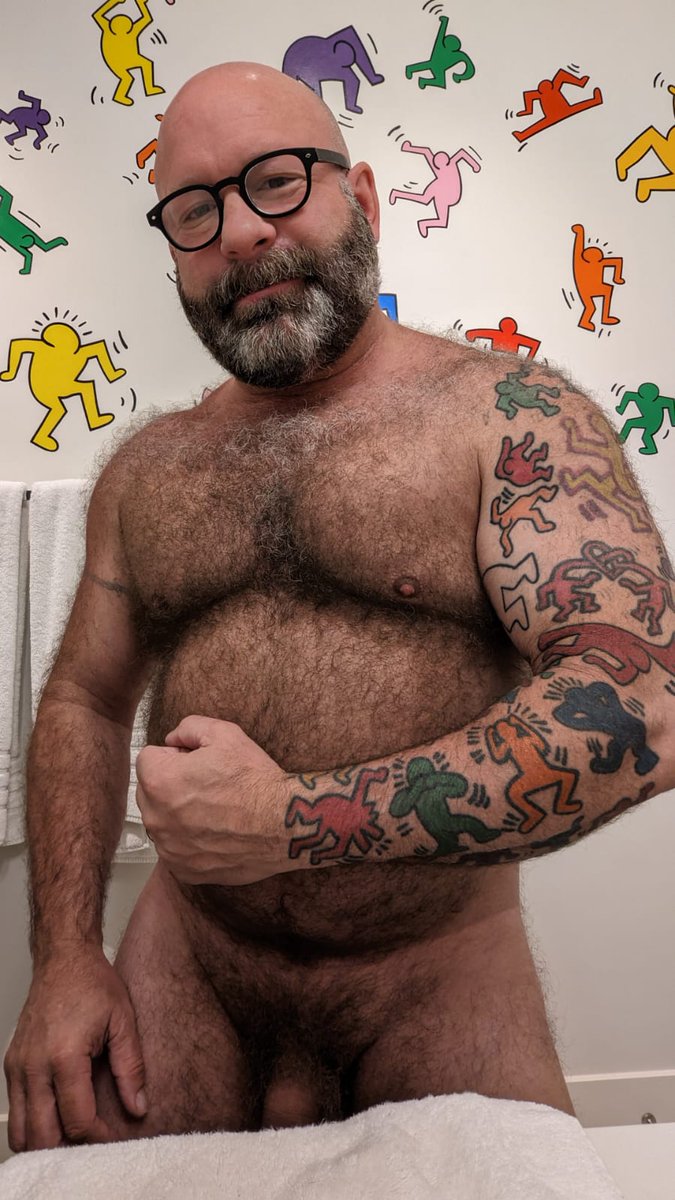 TriadBearsCHI's tweet photo. When Keith Haring meets Keith Haring. https://t.co/LbBM64fFkv
