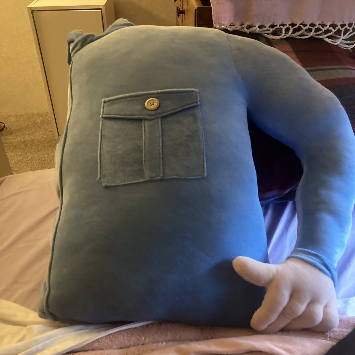 KesslerRobin's tweet image. I’m done with dating sites this is my new boyfriend. Not much of a talker but great listener. Can’t really swim either but at the end of a hard day it’s nice to have an arm around you. Trying to stay positive while playing negative dodgeball in my life.