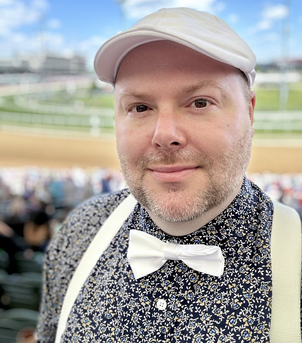 CWal0212's tweet photo. Happy Derby! 🐎 #kentuckyderby #derby2023 #derbyday (Picture from #Thurby) https://t.co/PFEGLvE2t7