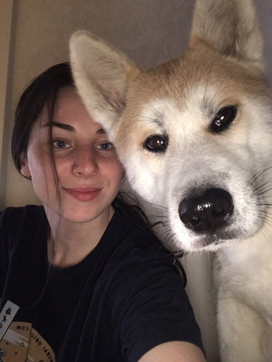 Polly_ly23's tweet photo. Моя лучшая подружка https://t.co/3UHEbACVwS