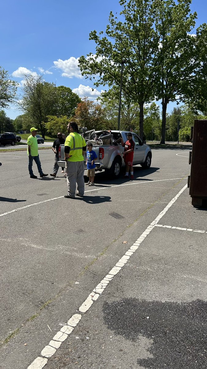 DaleCivic's tweet photo. We mean clean in Dale City! https://t.co/J6qbgvLs9T