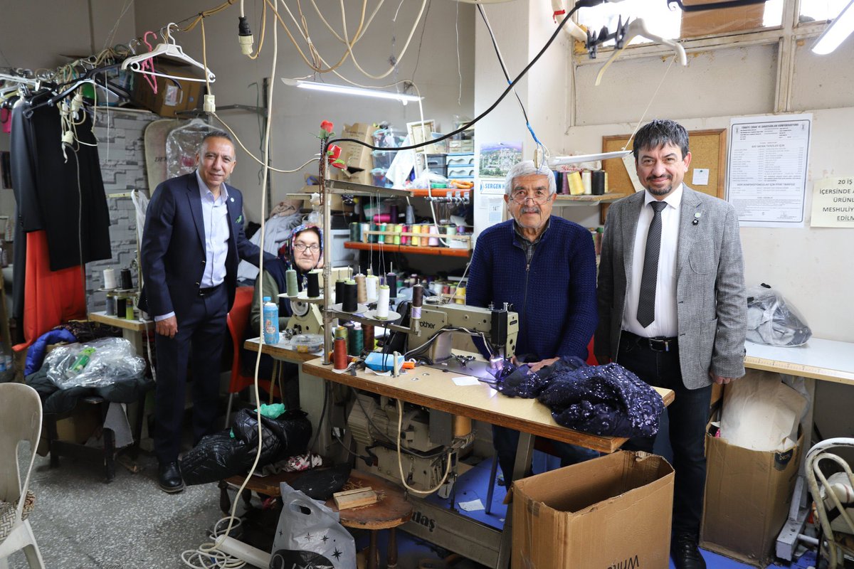 iyipartiusak64's tweet photo. "Gününüz hayırlı kazancınız bereketli olsun." İsmetpaşa Caddesinin kıymetli esnafını ziyaret ettik hayırlı işler diledik, sorunlarını dinledik, esnafımızın yüzü gülecek.
@meral_aksener @iyiparti @Aysegulobali64 @muhammetgur64 @TolgaPirincci https://t.co/bGBxfOZeAP
