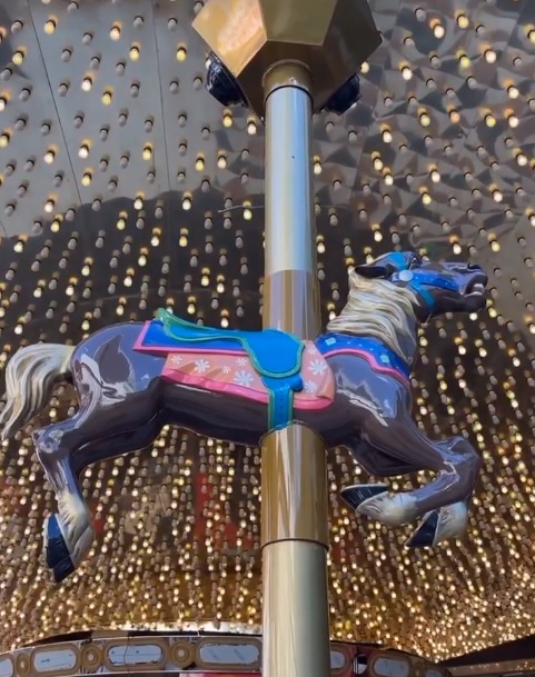 Carousel Bar Horses are out to play! 🎠✨
Join the team and take part in this new experience!

plazahotelcasino.com/careers

#PlazaLV #Vegas #DTLV #FremontStreet #OnlyVegas #Downforanythingdtlv #hiring #jobsearch