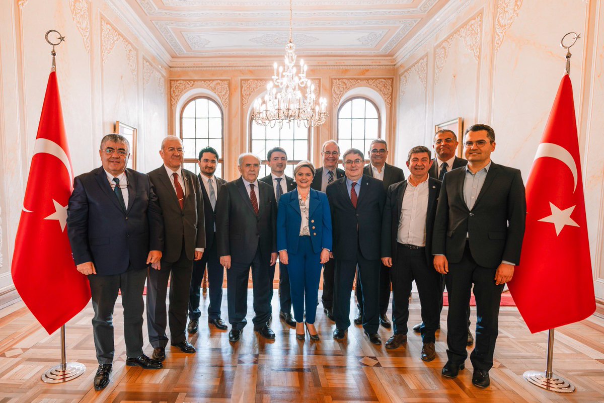 ProfBilgeYilmaz's tweet photo. Millet İttifakı olarak ülkemizin sorunlarını çözmek için çalışıyoruz. 

Merak etmeyin, az kaldı. https://t.co/Y8V83adl6t
