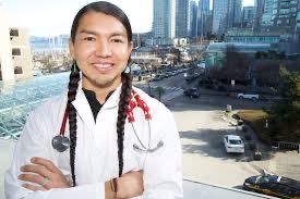 Med Twitter: are there any other Indigenous docs with braids? I think I only know of two others in 🇨🇦 There has to be more of us? 🤞🏽
If so, would love to meet you - our young people need to see more braids in medicine ❤️ #BraidsIntoMedicine should be my new campaign 😬