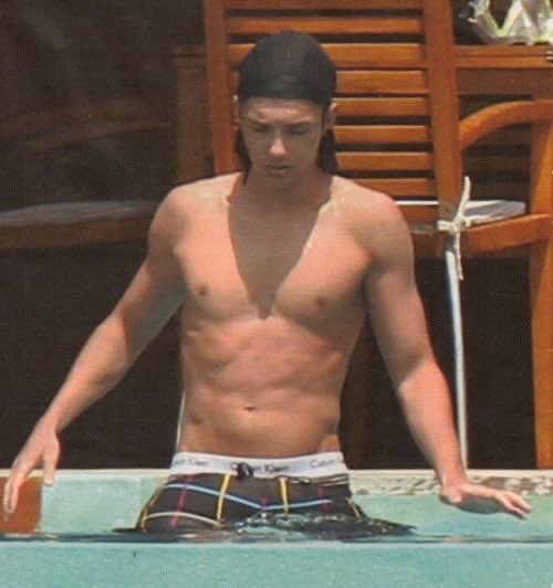 Vacations in Maldives, 2010: Tom and Bill Kaulitz.