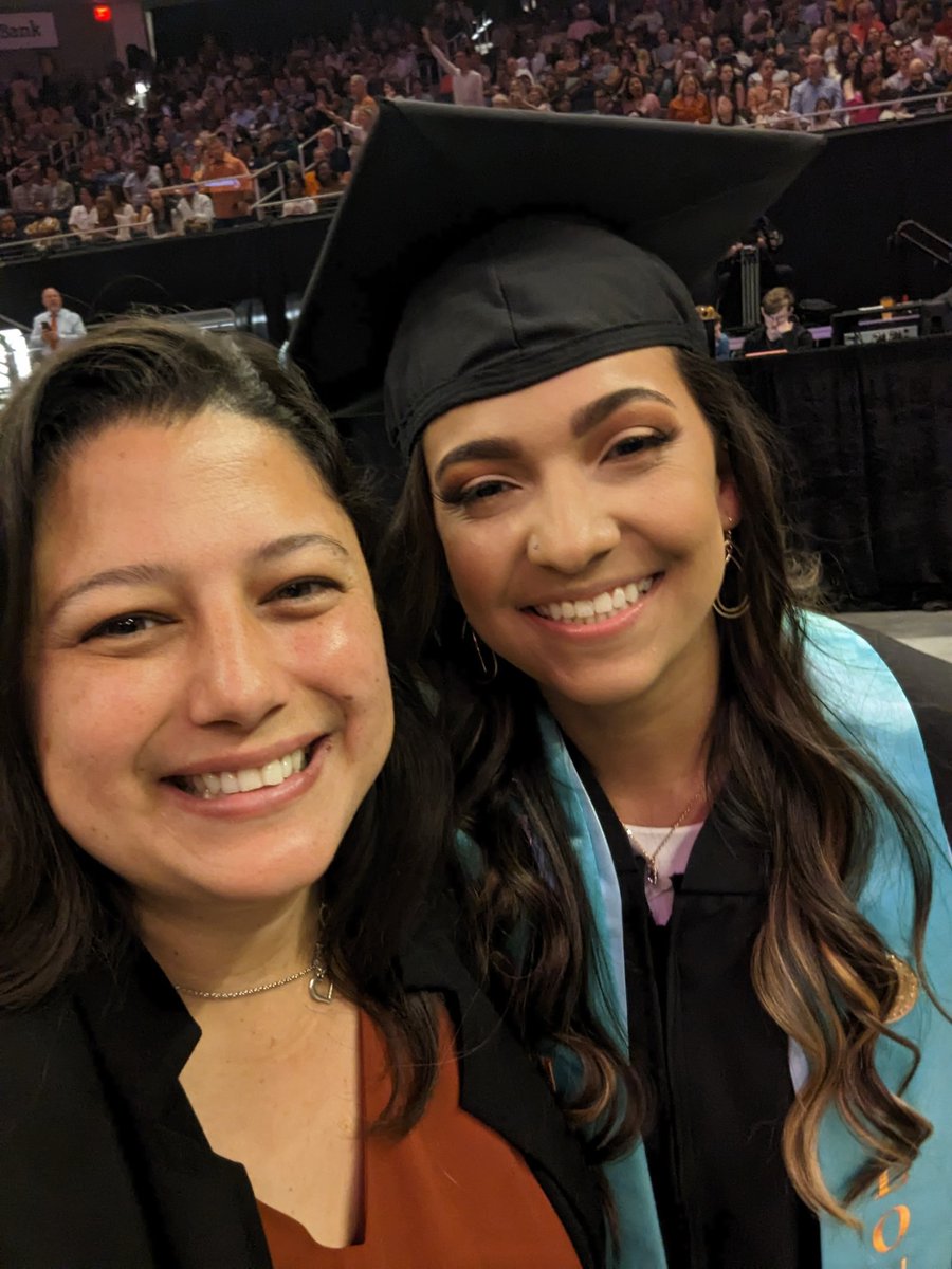 UTJesy's tweet photo. Felicidades c/o 23! 

As you continue through your journey to greatness, remember that you'll always have a home to visit in Austin. Nos vemos pronto! 🤘🏽 https://t.co/lsEhDmEGi9