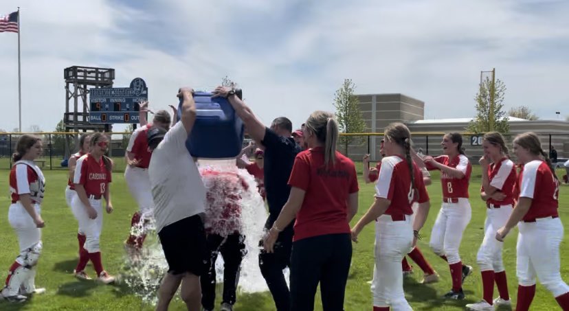 MHSsoftball2025's tweet image. LETS GOOO. Celebratory ice dump for Coach Jo 💎❄️❄️❄️ burrrr