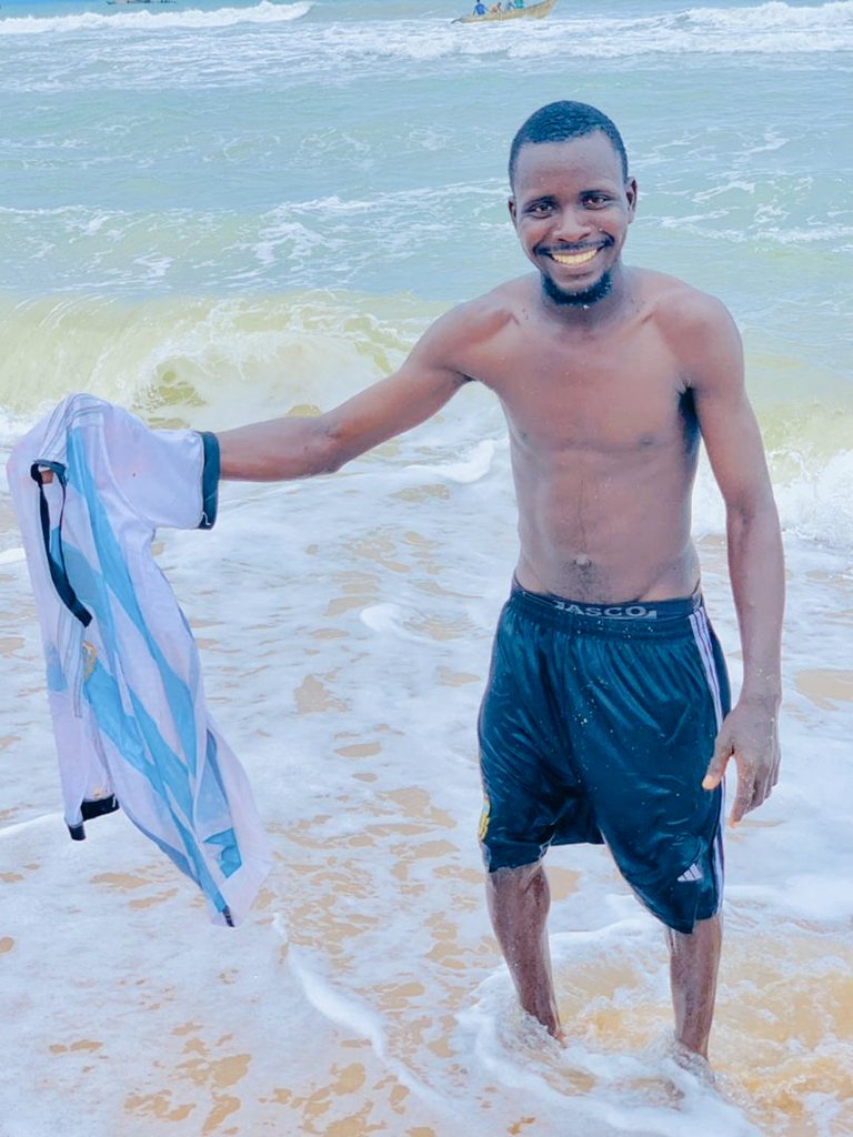 gbezonlinluc's tweet photo. À la plage 🥰 https://t.co/6xAhRX0BEL