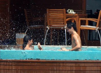 Vacations in Maldives, 2010: Tom and Bill Kaulitz.