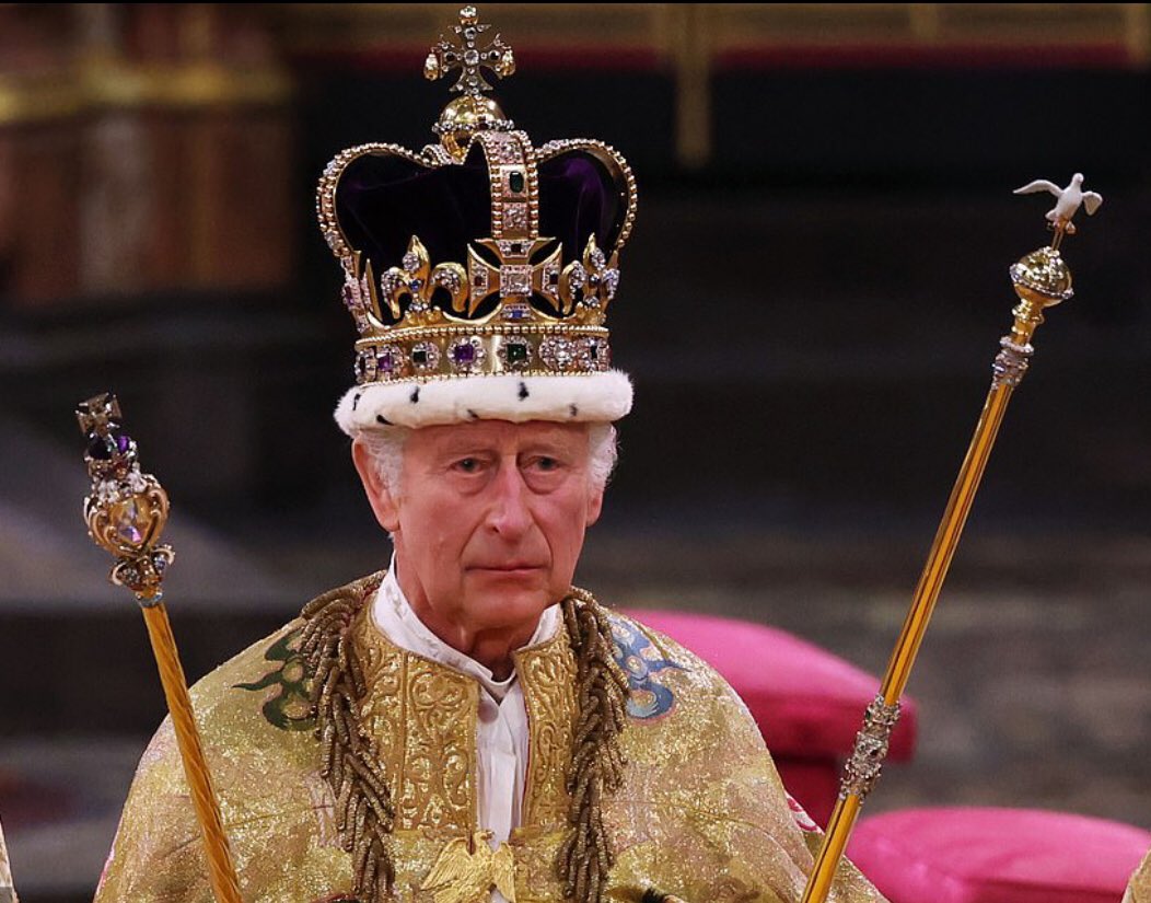 SereneSpace's tweet photo. Congratulations dear King Charles a cloudy rainy but most historic #CoronationDay  He was emotional I felt his heart was focused on Queen Elizabeth and Prince Phillip they were w/ him
✨👑🙏👑✨@KensingtonRoyal @RoyalFamily https://t.co/9rCLY2Qshr