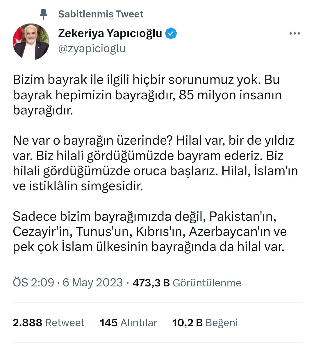 kafkasyali1_'s tweet photo. 3️⃣
Hizbullah ve Gaffar Okkan suikastını kısaca anlattıktan sonra üçüncü bölüme geçelim, günümüze dönerek HÜDA-PAR'ı tanıyalım
İlk medyadaki resimde Sayın Yapıcıoğlu'nun ak ay yıldızlı al bayrağımızı sahiplenişi var.
Biz buradaki samimiyetini 15 Temmuz darbe girişimine karşı ellerine bayrağımızı alıp meydanlara inen HÜDA-PAR'lılardan anlıyoruz.
Yine diğer videoda HÜDA-PAR'lı gençler sokakta, ellerinde bayrağımız slogan atıyorlar: "Türkiye tektir tek kalacak. Apo p.çtir, p.ç kalacak. Ya Allah Bismillah Allahu Ekber."
Bunlara terörist diyen en naif tabirle cahildir.
Her şeyi geçtim.
Madem HÜDA-PAR teröristti, Sayın Akşener ve diğer masa sakinleri 2021 yılında neden HÜDA-PAR binasını âdeta tavaf ettiler, neden HÜDA-PAR ile ittifak yapmak için çırpınıp durdular?
HÜDA-PAR size üçün birini gösterince mi terörist oldu?