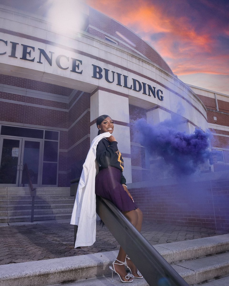 Issa Graduate🥰🥳👩🏾‍🎓
On May 13th at 9:00AM, I Will Be Graduating Undergrad From Alcorn State University💛💜
It’s Finally Over And I’m So Grateful For The Experience🙏🏾
LongLive’18🤞🏾
Lil Auri Signing Out✍🏾🫶🏾