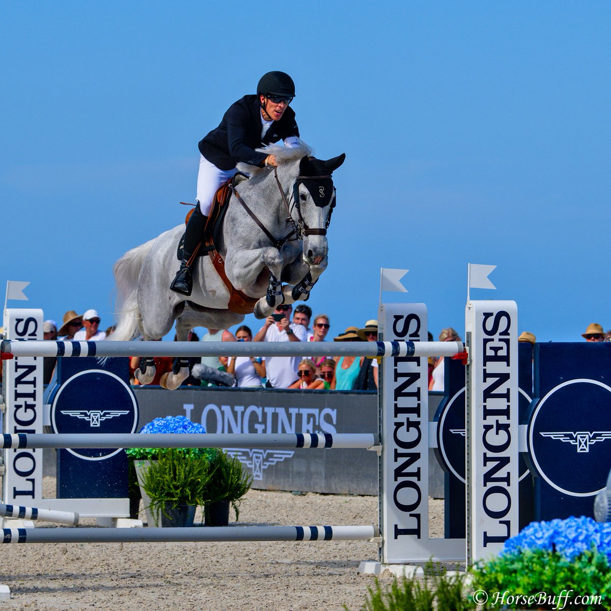 realHorseBuff's tweet photo. World #1 Henrik von Eckermann at the Longines Global Champions Tour @GCT_events  in Miami Beach.
#horsebuff #LGCT #miamibeach #horselover #miami #Longines #LGCT #LGCT2023 #Showjumping #EquestrianLife #Equestrian #LGCTMiamiBeach #MiamiBeach #LonginesGlobalChampionsTour https://t.co/KWTPtACgI5