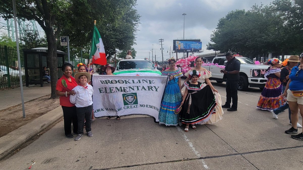 Brookline's PTO, families, and staff participated in Houston's Cinco de Mayo parade. Thank you to our WAS <a href="/LourdesVillanue/">Lourdes Villanueva</a> for organizing the group. Special thanks to <a href="/JacksonLeeTX18/">Sheila Jackson Lee</a> for joining us. 🎉💪👏 <a href="/hisdBrookline/">Brookline Elementary</a> <a href="/PtoBrookline/">Bobcats PTO</a>