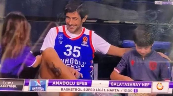 Gala tweet media