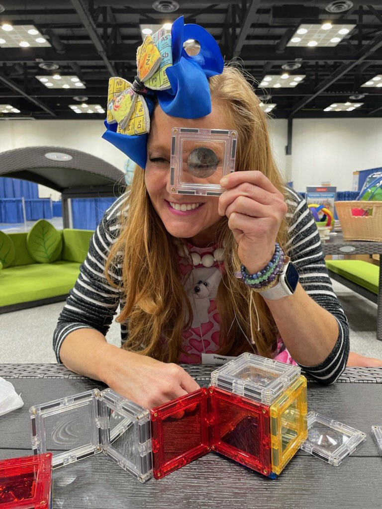 Check out these amazing science materials! <a href="/LakeshoreLM/">Lakeshore Learning</a> science for the win! <a href="/WTPAdventures/">Wayne Township Preschool</a> <a href="/IndianaAEYC/">Indiana AEYC</a>