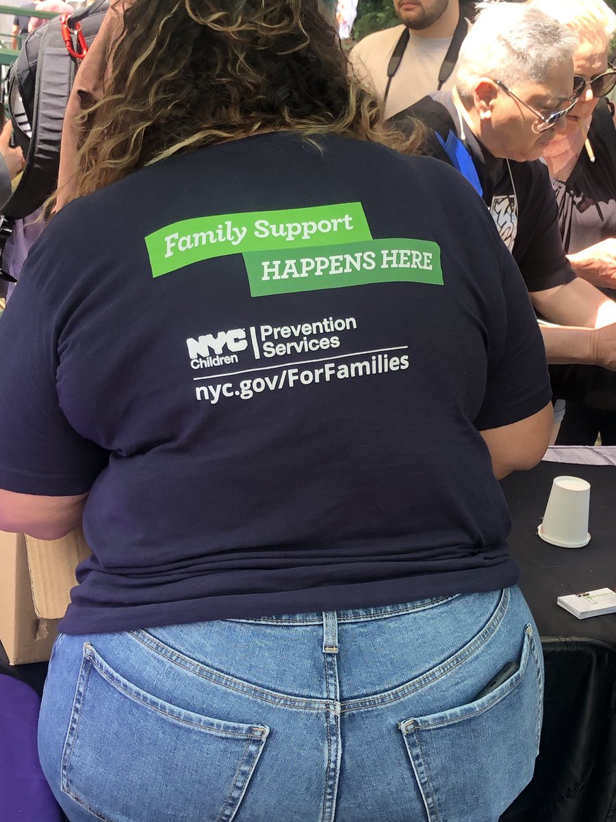 Here’s a smart way to use taxpayer dollars to keep kids safe from accidentally ingesting cannabis. Give out free lockboxes! #NYC #CannabisParade #LiftoffCannabisNYC <a href="/GanjaNYC/">CannabisParadeNYC</a>