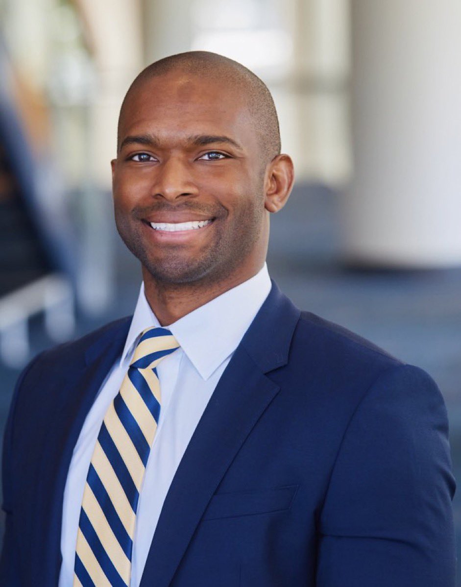 DigitalJCRO's tweet photo. Happy Saturday! Today we’re introducing Nicholas Johnson, a 4th year medical student @DukeMedSchool &amp; a rising intern @dukeeyecenter. Born in Jamaica &amp; raised in Texas, Nicholas is a graduate of @pittofficial. He will be an Assistant Section Editor for the Refractive Section! https://t.co/gXTe2VdFpS