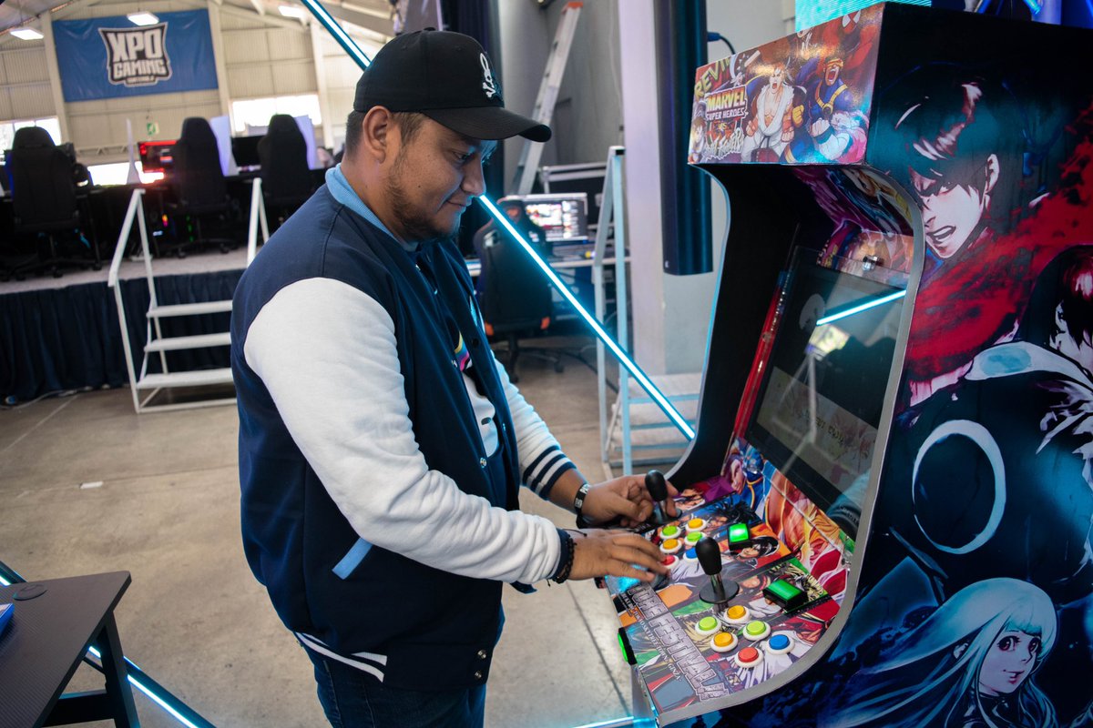 Tigo_GT's tweet photo. ¡Ya arrancó la #XPOGaming 🎮y estamos listos para disfrutar un fin de semana lleno de tecnología y videojuegos! ⚡️ Ven y conoce nuestro Arcade https://t.co/UeEsPRZ5Tu