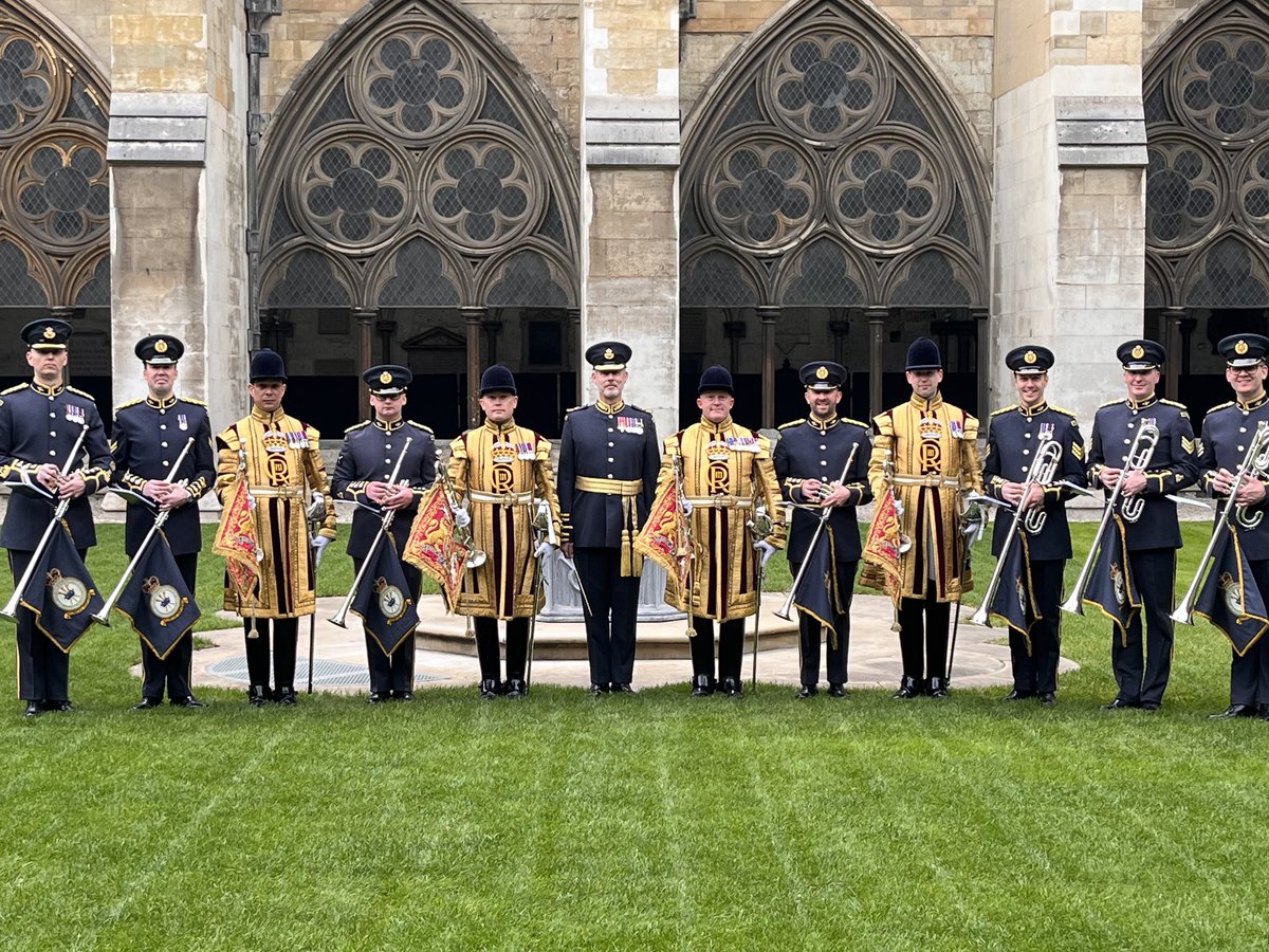 RAFMusic's tweet image. An amazing day from start to finish 🎺👑🥳

Thank you all for your support! Enjoy your evening and the rest of the #CoronationWeekend 🍾🎊🥳

#RAFMusic 🎺✈️🥁 

#RAF #Coronation
#RoyalAirForce