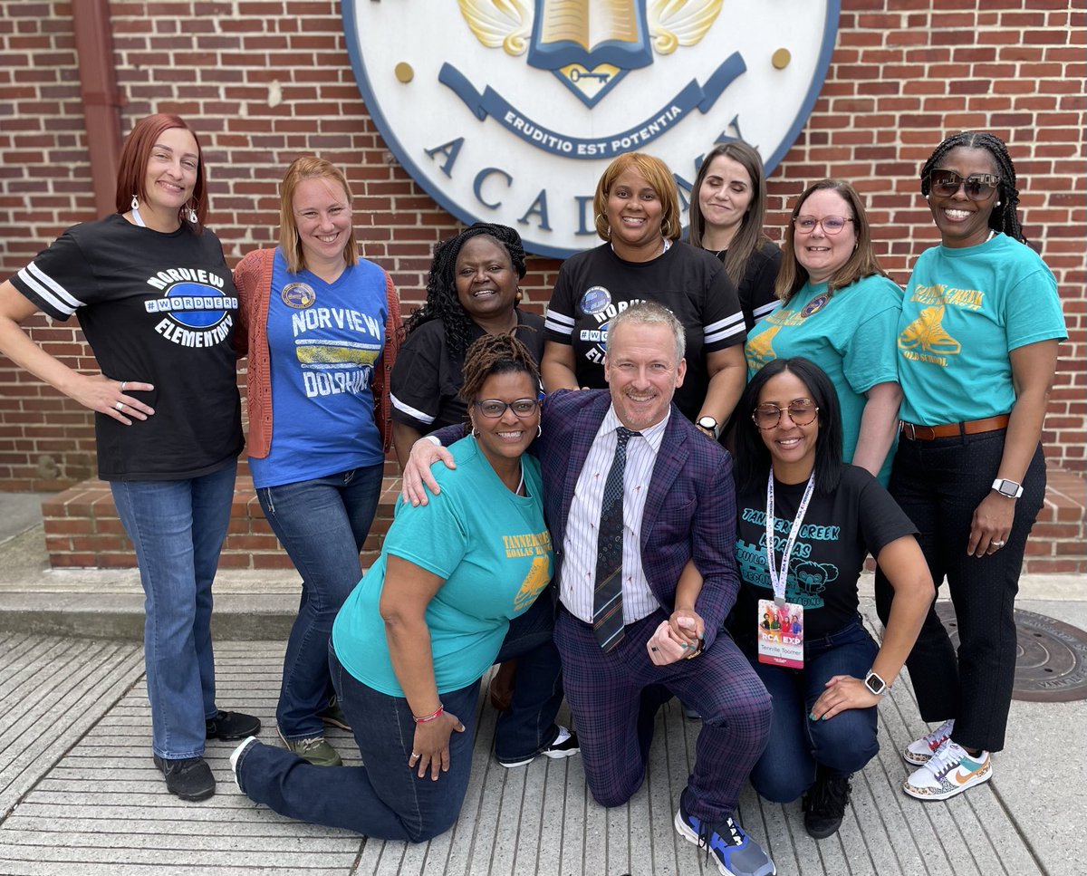 Representing Norfolk, VA at ⁦<a href="/ronclarkacademy/">Ron Clark Academy</a>⁩. Be part of the revolution and change in education! ⁦<a href="/SunnyRydl/">Sunny Rydl</a>⁩ ⁦<a href="/RhondaCHarris/">Rhonda Rush Harris</a>⁩ ⁦⁩ ⁦@Cluster2ES⁩ ⁦@NPSchools⁩