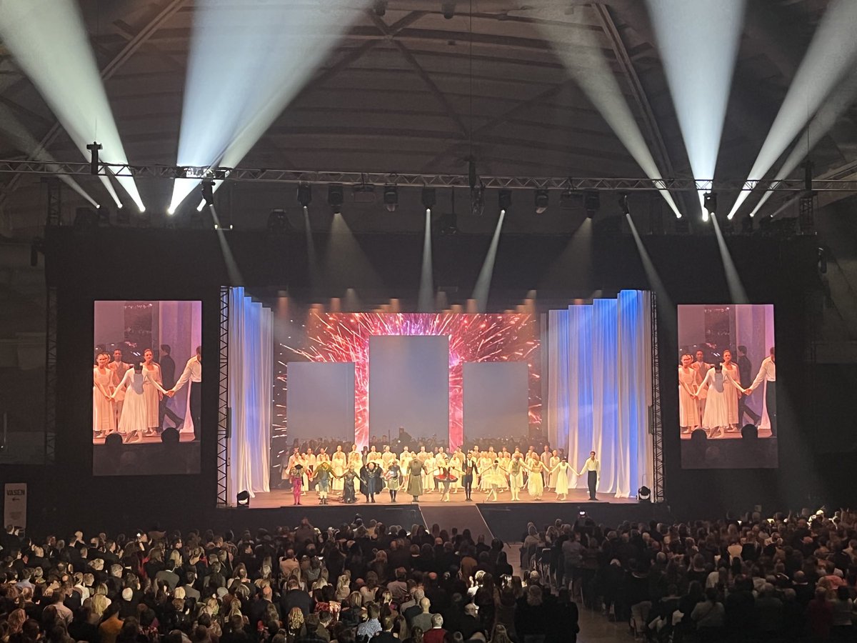 Lämpimät kiitokset ⁦@oopperabaletti⁩ upeasta illasta Oulussa!👏😍