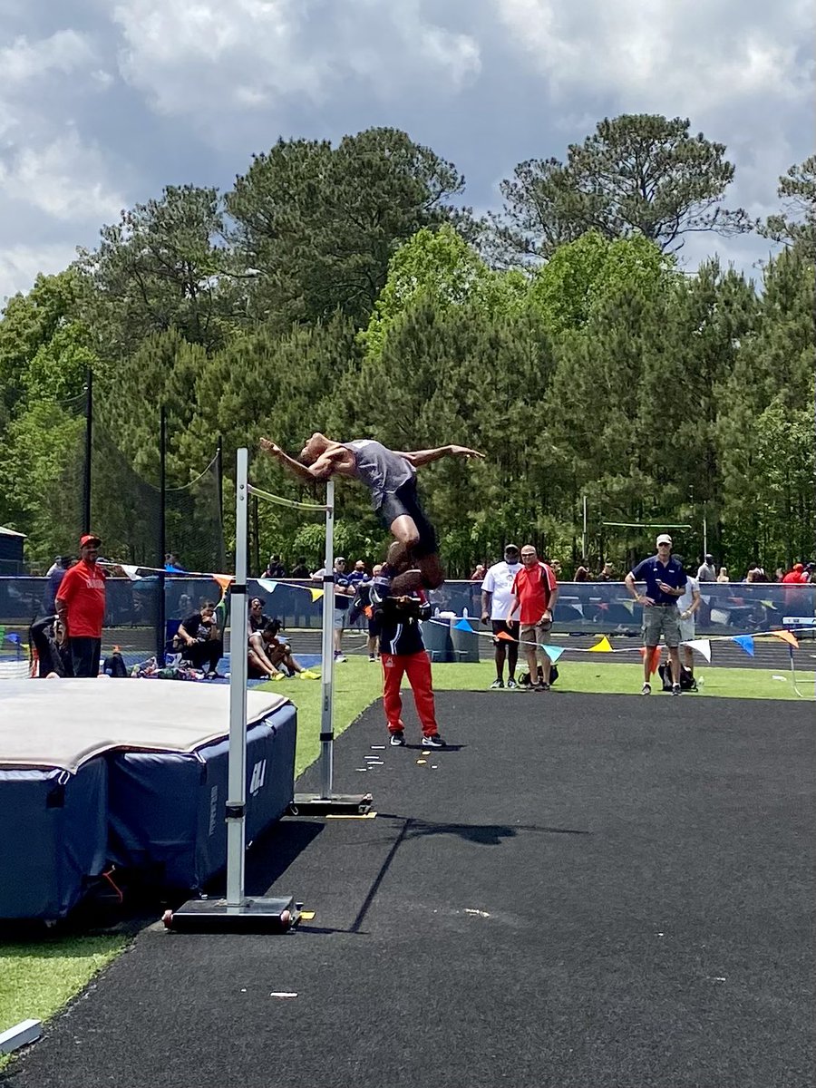 Roswell Track & Field tweet media