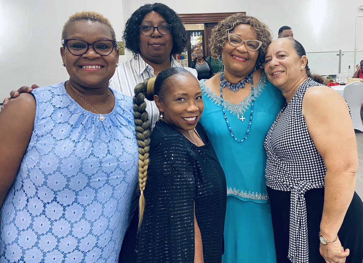 DeneeJackson's tweet photo. #Family #2003-2023 #LindaLentinES #SpendingQualityTime @agenoria_powell #MayorWilcox @MDCPS https://t.co/LzODPwnUdK