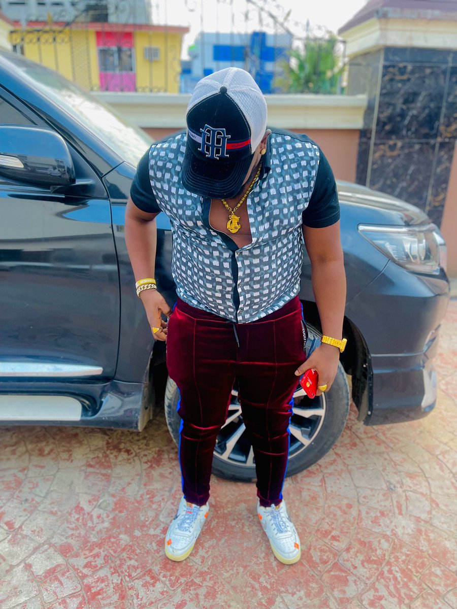 pjetdcelebrity's tweet photo. If I tell you that am single now, will you slap me or believe me?

#freshboy #tweet #twitter #viral https://t.co/PWKoxngJ1z