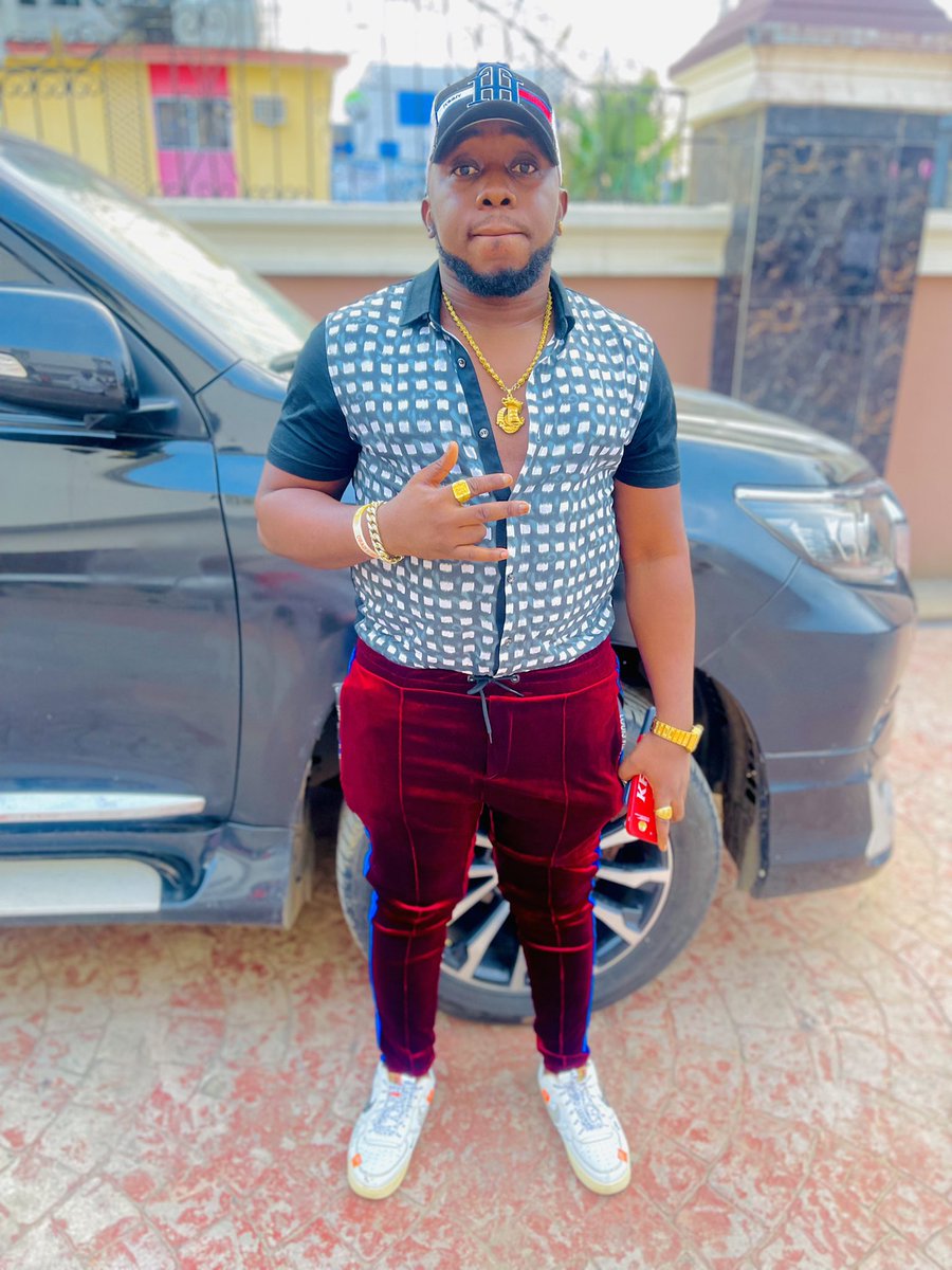 pjetdcelebrity's tweet photo. If I tell you that am single now, will you slap me or believe me?

#freshboy #tweet #twitter #viral https://t.co/PWKoxngJ1z