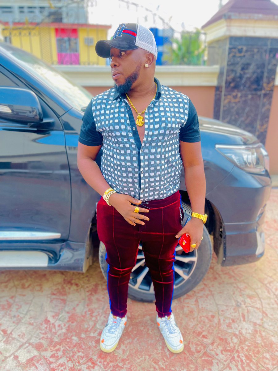 pjetdcelebrity's tweet photo. If I tell you that am single now, will you slap me or believe me?

#freshboy #tweet #twitter #viral https://t.co/PWKoxngJ1z
