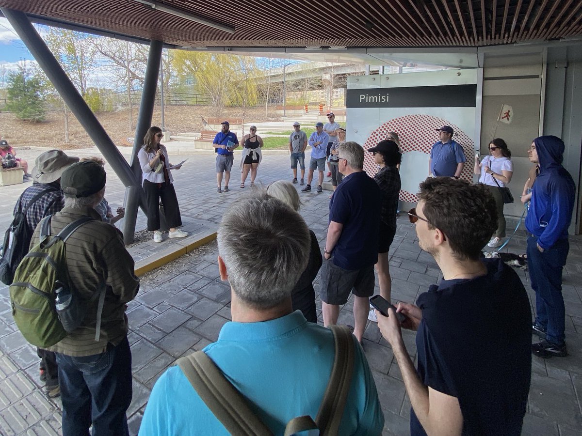 Just starting up a LeBreton Flats #JanesWalkOttawa led by long time  <a href="/JanesWalkOttawa/">Jane's Walk Ottawa-Gatineau</a> organizer and now ⁦<a href="/NCC_CCN/">National Capital Commission</a>⁩ planner Laura Mueller 
JanesWalkOtt