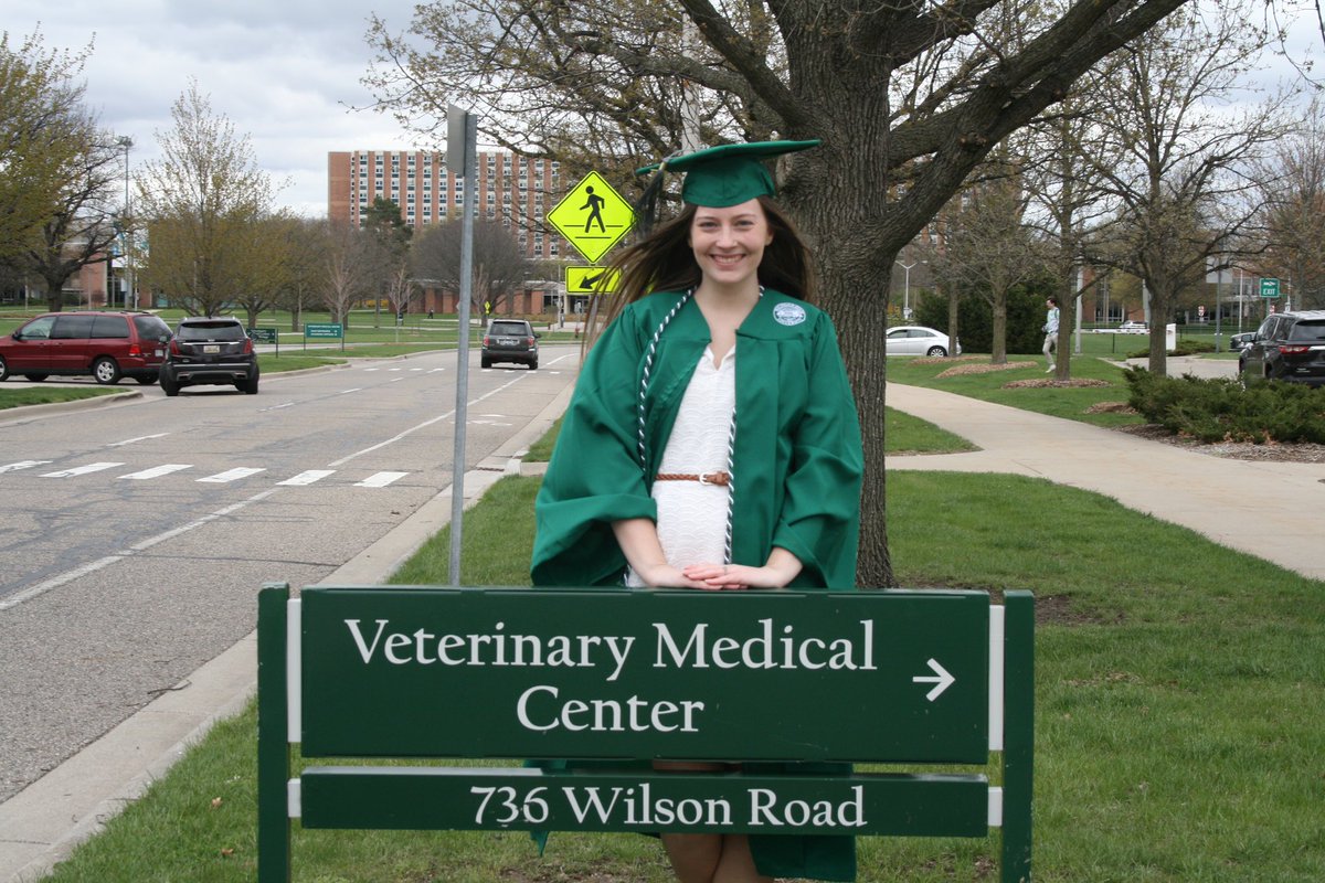 HuntersHayniac's tweet photo. Thank you @msuvets for the best 3 years! Here’s to starting my career as a veterinary nurse! 👩🏼‍🎓🩺 @michiganstateu https://t.co/o9Gee4Jsr0